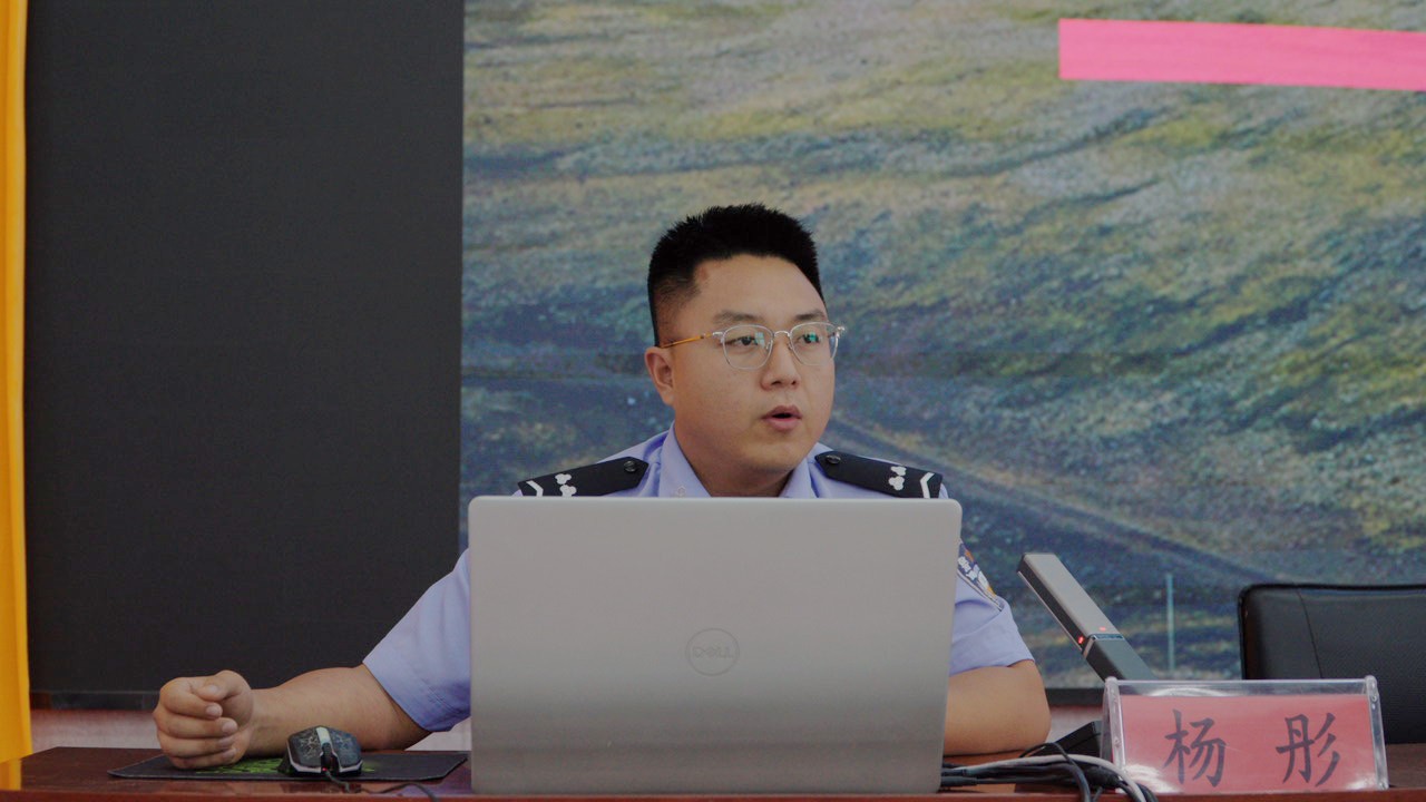 C8260T01.JPG