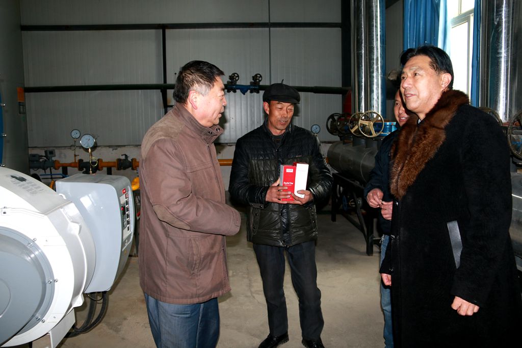 bat365在线中国登录入口领导慰问在岗教职工督查安全工作2.jpg